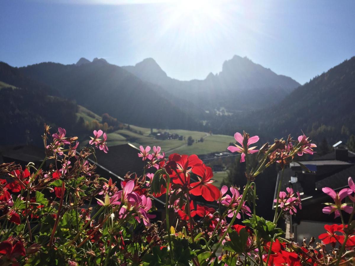 Hanslerhof Bed & Breakfast Braies  Exterior photo